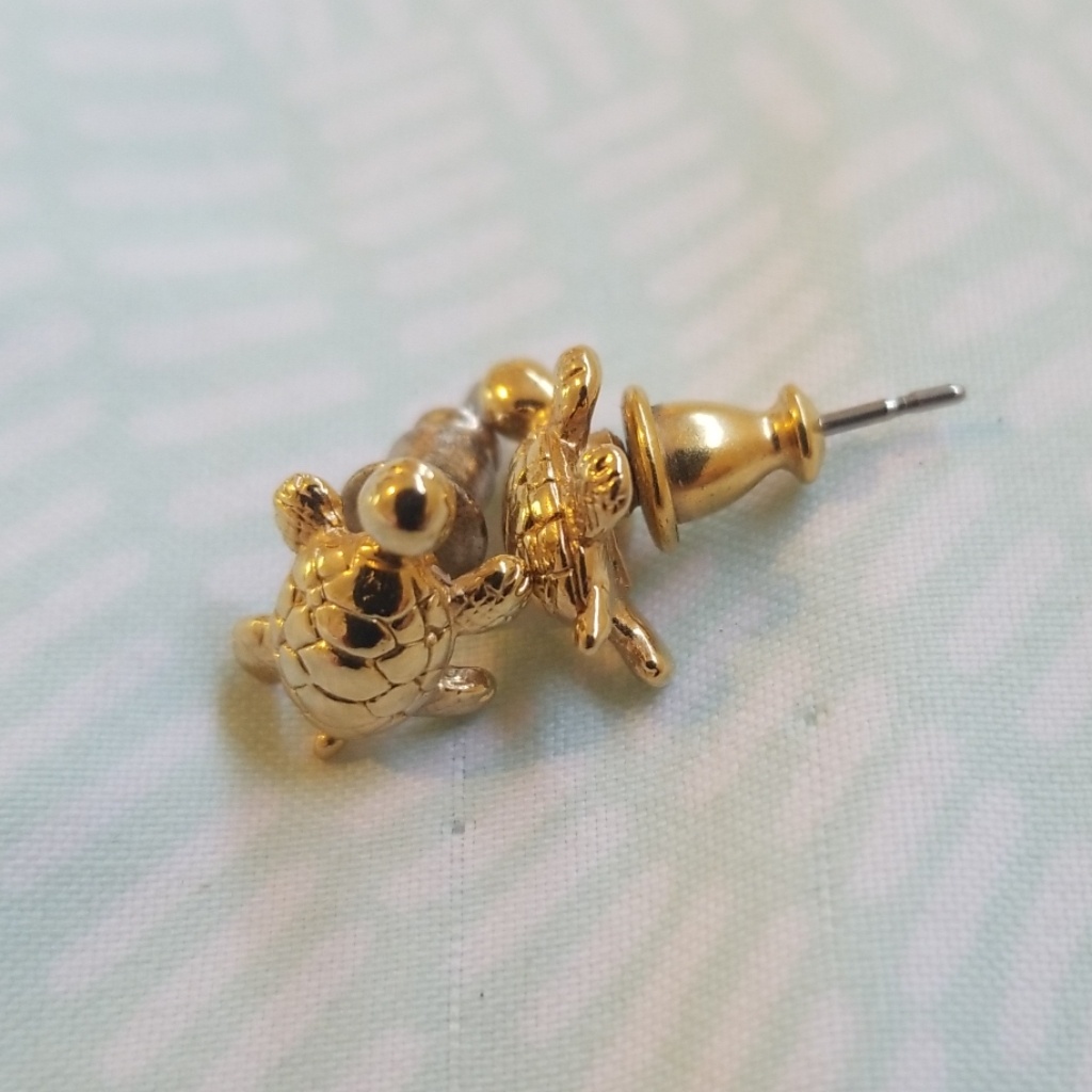 Turtle Studs!